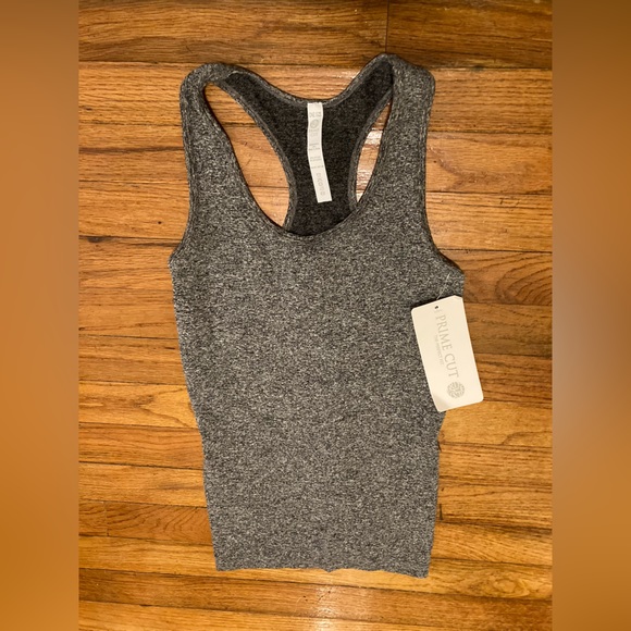*SOLD*. Prime cut the perfect fit one size fits all stretchy tank top BNWT - Picture 2 of 5